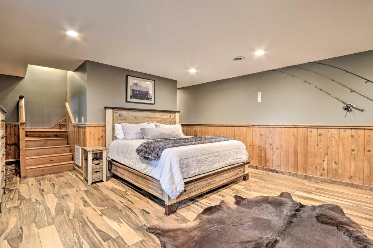 Upscale Gatlinburg Cabin Deck, Fire Pit And Hot Tub Exterior foto